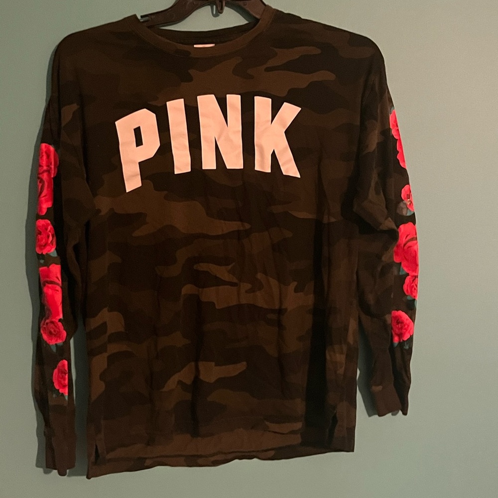 soft roses on side great for winter